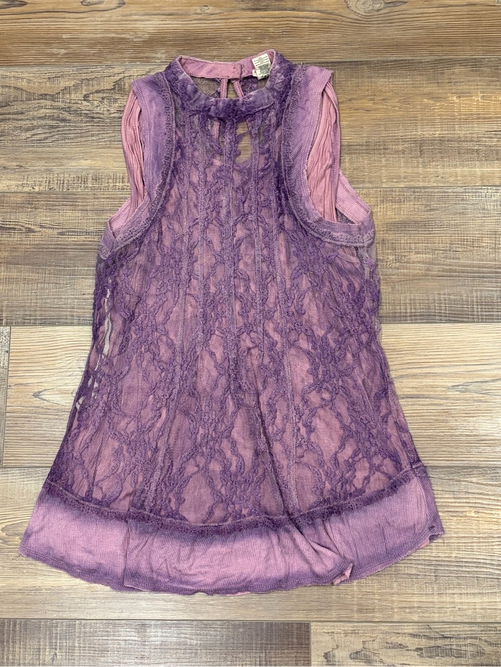 gimmicks by‎ BKE Lavender Purple Lace Sleeveless Camisole Romantic date night